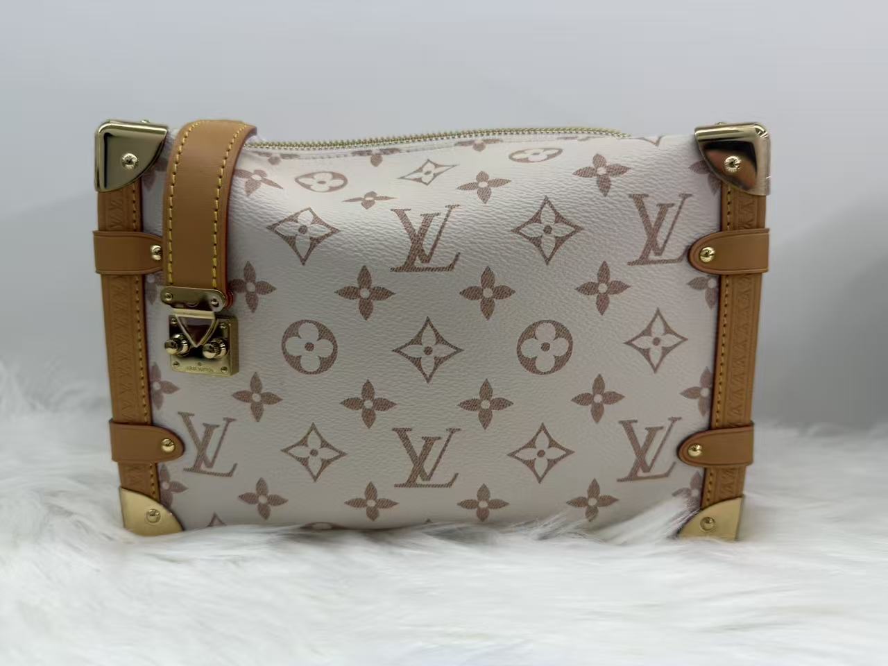 Bag 1 main image